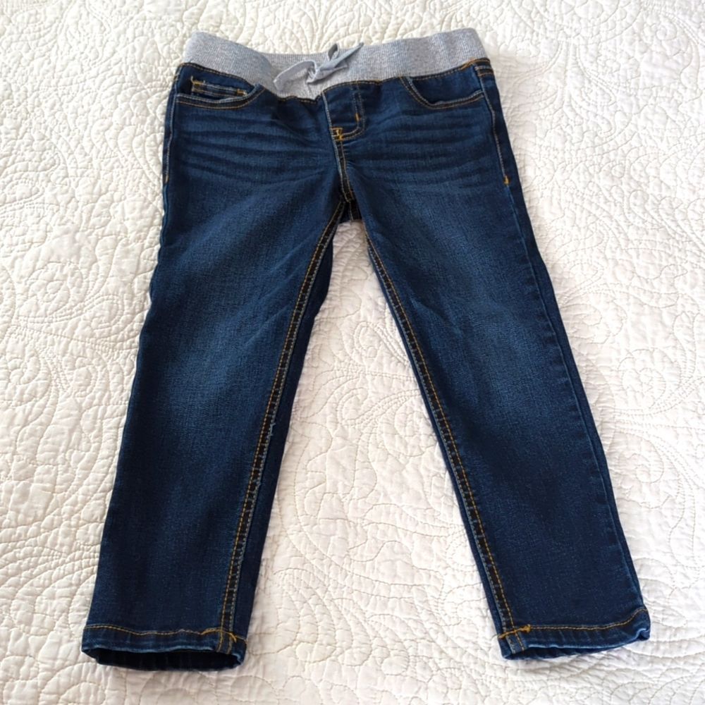 Lincoln Outfitters Girls pull on jeans Size 6